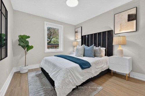 24 Glenshaw Crescent, Toronto, ON 