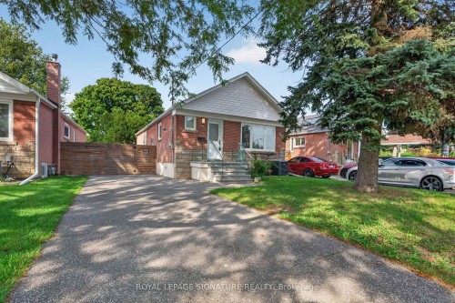 24 Glenshaw Crescent, Toronto, ON 