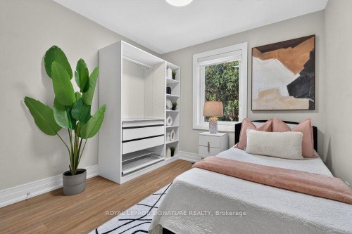 24 Glenshaw Crescent, Toronto, ON 