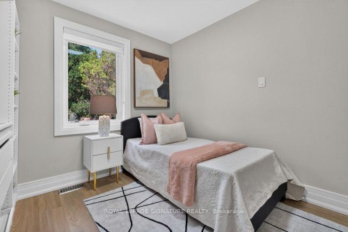 24 Glenshaw Crescent, Toronto, ON 