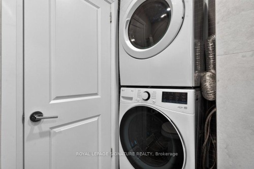 24 Glenshaw Crescent, Toronto, ON 