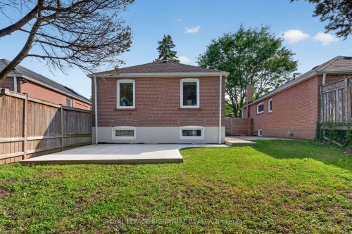 24 Glenshaw Crescent, Toronto, ON 