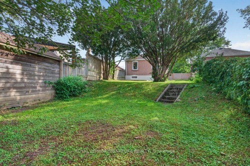 24 Glenshaw Crescent, Toronto, ON 