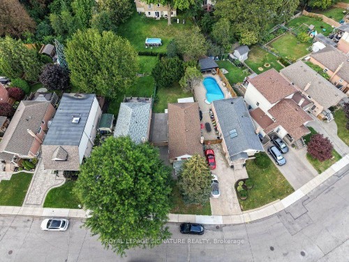 24 Glenshaw Crescent, Toronto, ON 