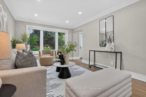 24 Glenshaw Crescent, Toronto, ON 