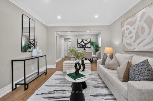 24 Glenshaw Crescent, Toronto, ON 