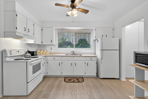 856 Magnolia Avenue, Newmarket, ON 
