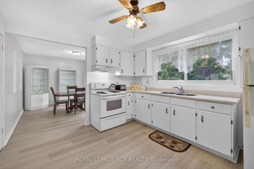 856 Magnolia Avenue, Newmarket, ON 