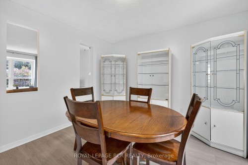856 Magnolia Avenue, Newmarket, ON 