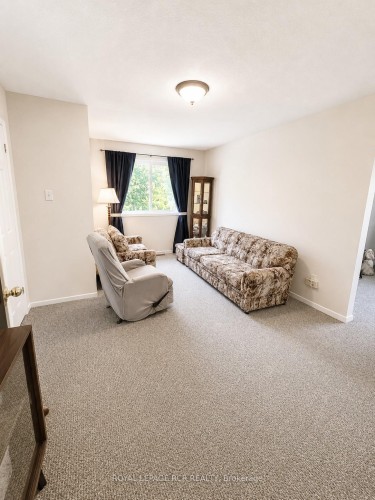 856 Magnolia Avenue, Newmarket, ON 