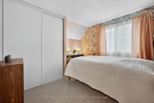 856 Magnolia Avenue, Newmarket, ON 
