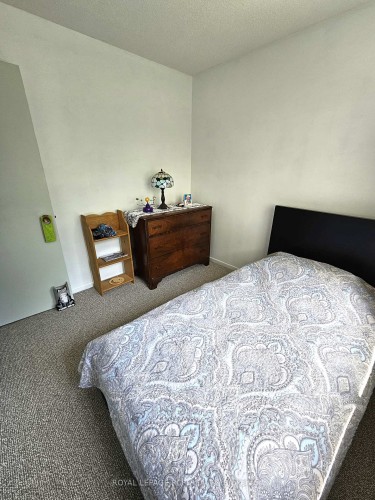856 Magnolia Avenue, Newmarket, ON 