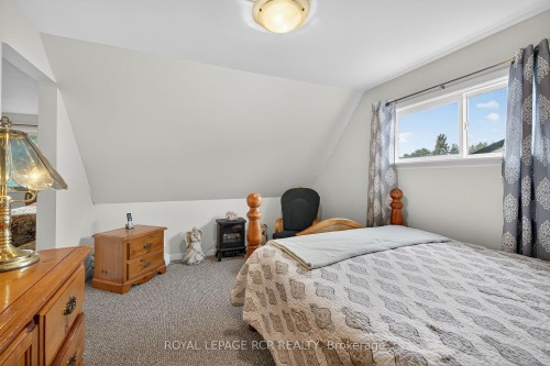 856 Magnolia Avenue, Newmarket, ON 