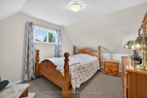 856 Magnolia Avenue, Newmarket, ON 