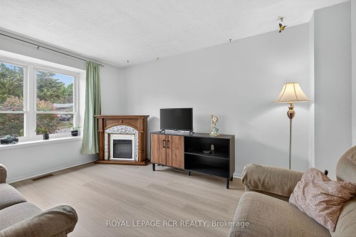 856 Magnolia Avenue, Newmarket, ON 