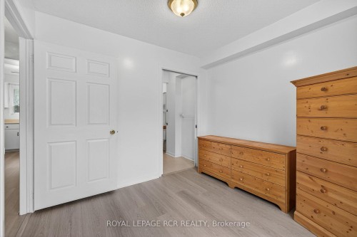 856 Magnolia Avenue, Newmarket, ON 