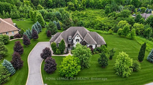 7 Proctor Avenue, Caledon, ON 