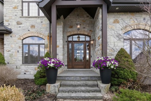 7 Proctor Avenue, Caledon, ON 