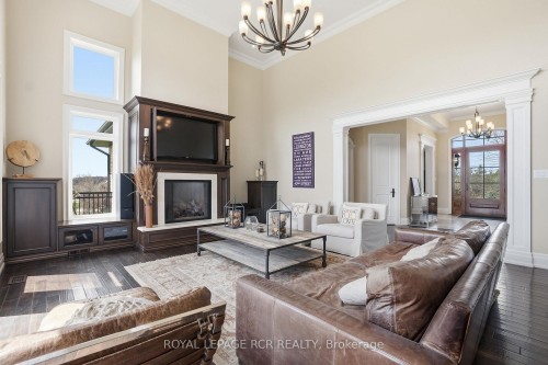 7 Proctor Avenue, Caledon, ON 