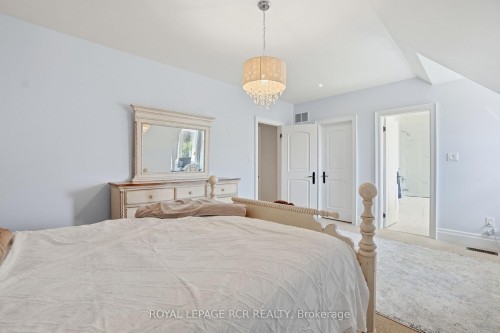 7 Proctor Avenue, Caledon, ON 