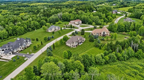 7 Proctor Avenue, Caledon, ON 