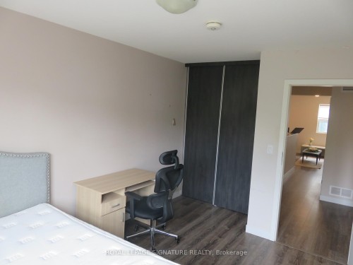 216-288 Albert Street, Waterloo, ON 
