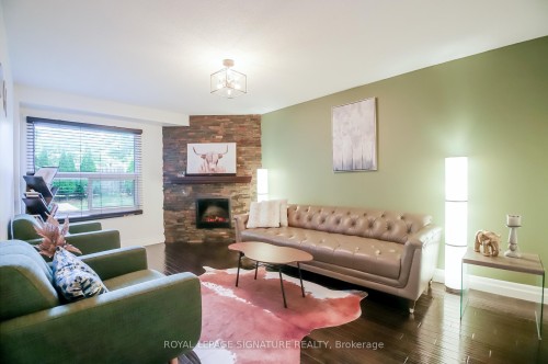 4 Upland Drive, Whitby, ON 