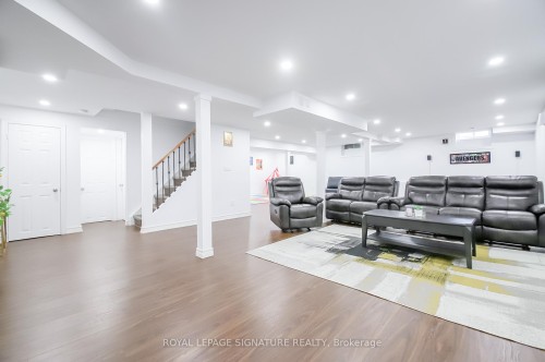 4 Upland Drive, Whitby, ON 