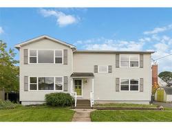 106 York ST Moncton, NB E1C 2Z2