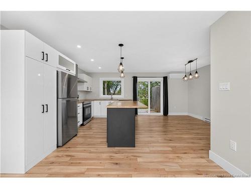 28 De La Colline St, Dieppe, NB 