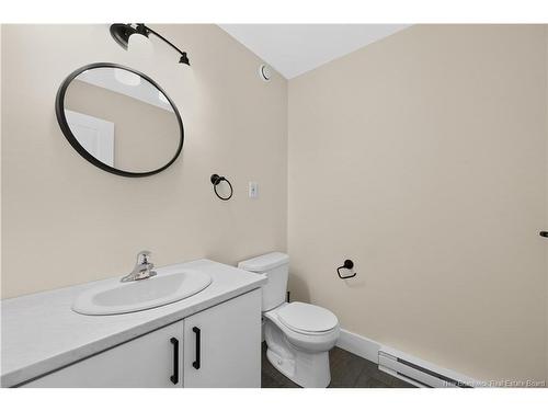 28 De La Colline St, Dieppe, NB 