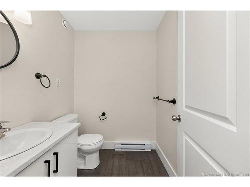 28 De La Colline St, Dieppe, NB 