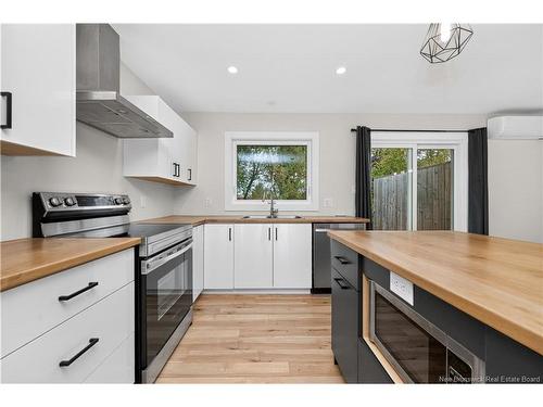 28 De La Colline St, Dieppe, NB 