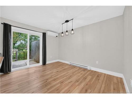28 De La Colline St, Dieppe, NB 