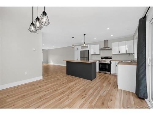 28 De La Colline St, Dieppe, NB 