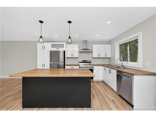 28 De La Colline St, Dieppe, NB 