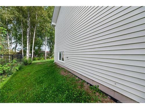 28 De La Colline St, Dieppe, NB 