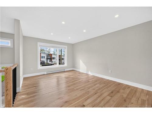 28 De La Colline St, Dieppe, NB 
