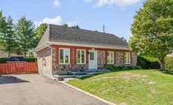 1529 Rue Camus Québec (Sainte-Foy/Sillery/Cap-Rouge), QC G2E 4E7