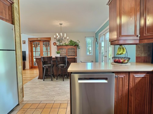Kitchen - 9 Rue Maude, Saint-Placide, QC 