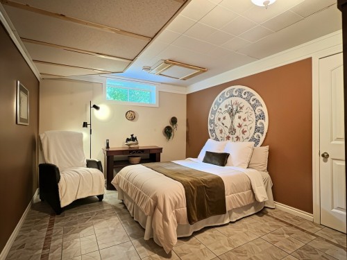 Bedroom - 9 Rue Maude, Saint-Placide, QC 