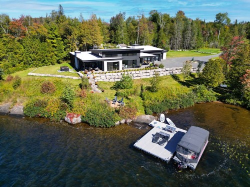 Façade - 10 Av. D'Anjou, Estérel, QC 