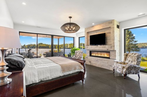 Chambre à coucher principale - 10 Av. D'Anjou, Estérel, QC 