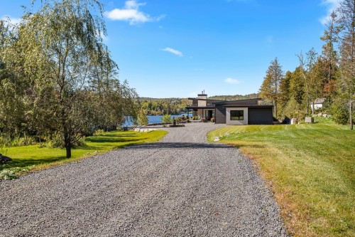Extérieur - 10 Av. D'Anjou, Estérel, QC 