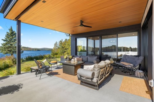 Extérieur - 10 Av. D'Anjou, Estérel, QC 