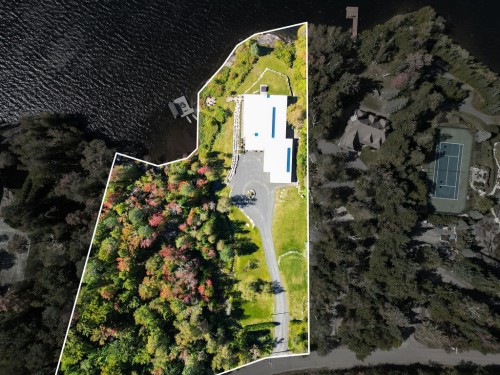 Extérieur - 10 Av. D'Anjou, Estérel, QC 