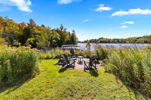Extérieur - 10 Av. D'Anjou, Estérel, QC 