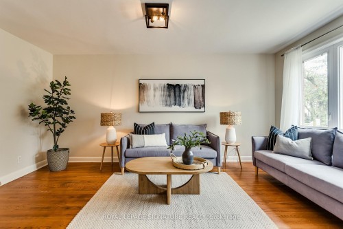 32 Wigan Crescent, Toronto, ON 