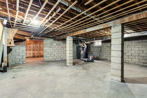 32 Wigan Crescent, Toronto, ON 