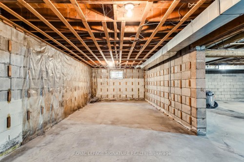 32 Wigan Crescent, Toronto, ON 